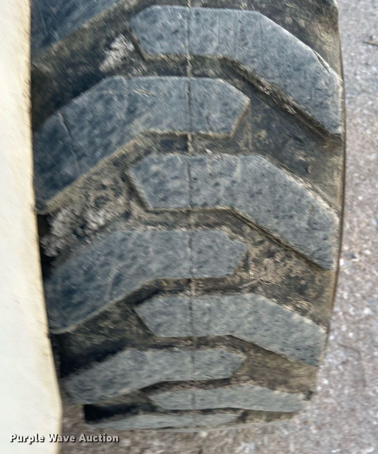 image for item KH9489 1993 Bobcat 853  skid steer loader