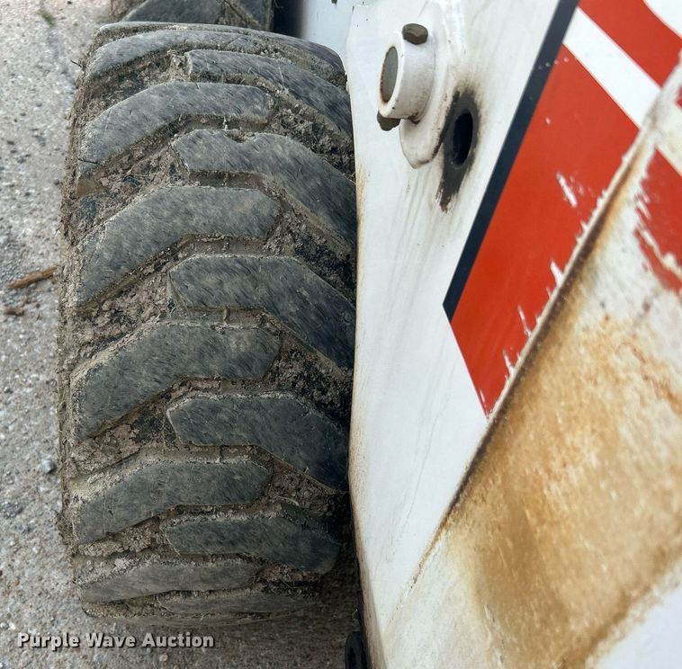 image for item KH9489 1993 Bobcat 853  skid steer loader