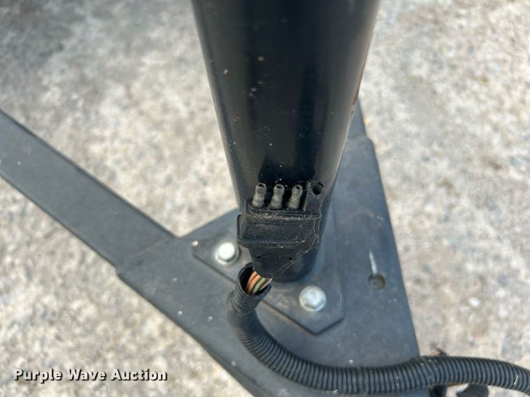 image for item KH9492 2015 Karavan  utility trailer