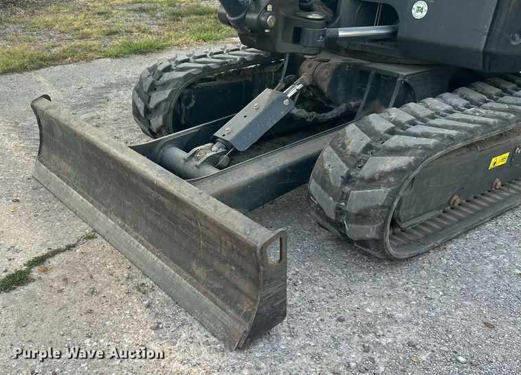 image for item KH9493 2012 Bobcat E32  mini excavator