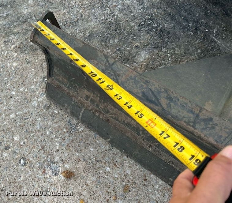 image for item KH9493 2012 Bobcat E32  mini excavator