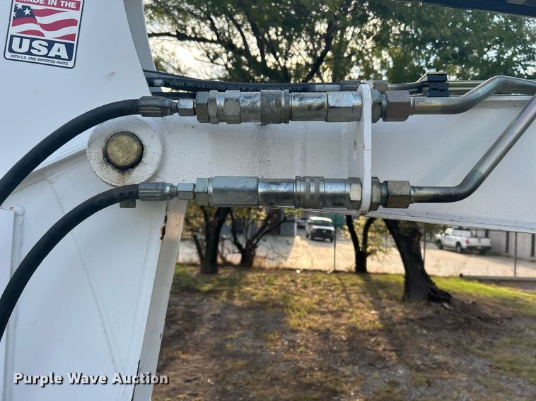 image for item KH9493 2012 Bobcat E32  mini excavator