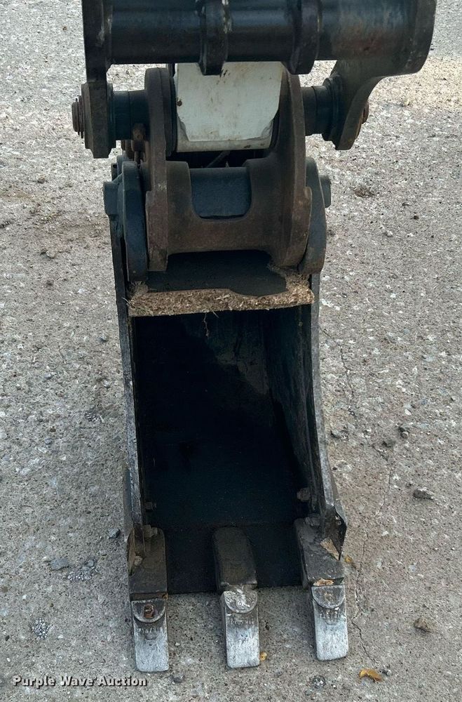 image for item KH9493 2012 Bobcat E32  mini excavator