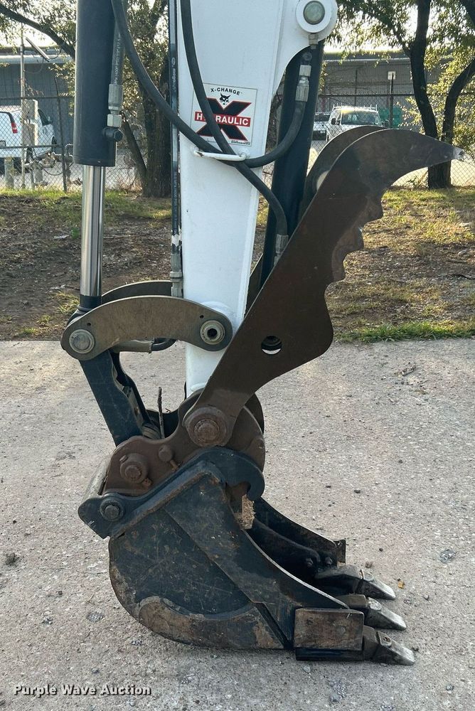 image for item KH9493 2012 Bobcat E32  mini excavator