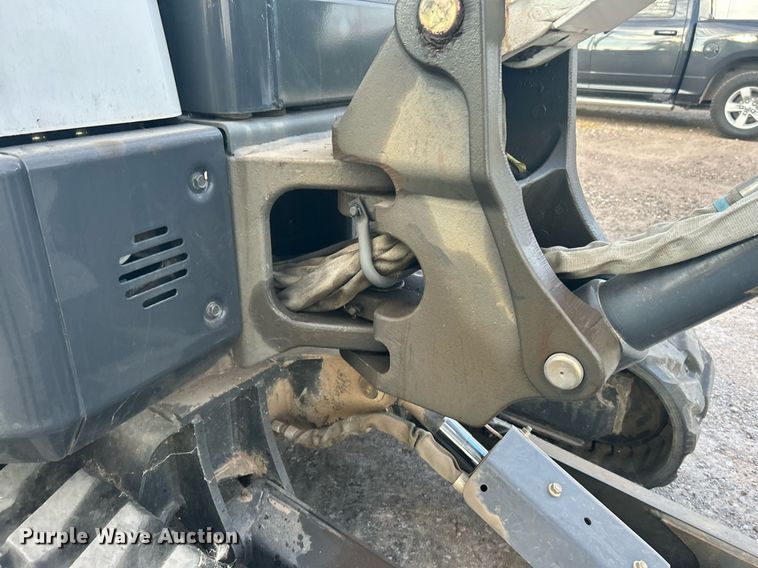 image for item KH9493 2012 Bobcat E32  mini excavator