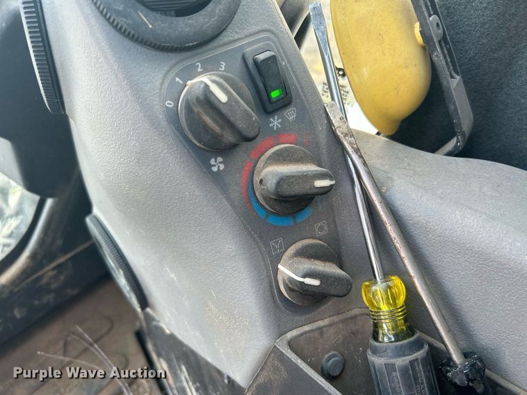 image for item KH9493 2012 Bobcat E32  mini excavator