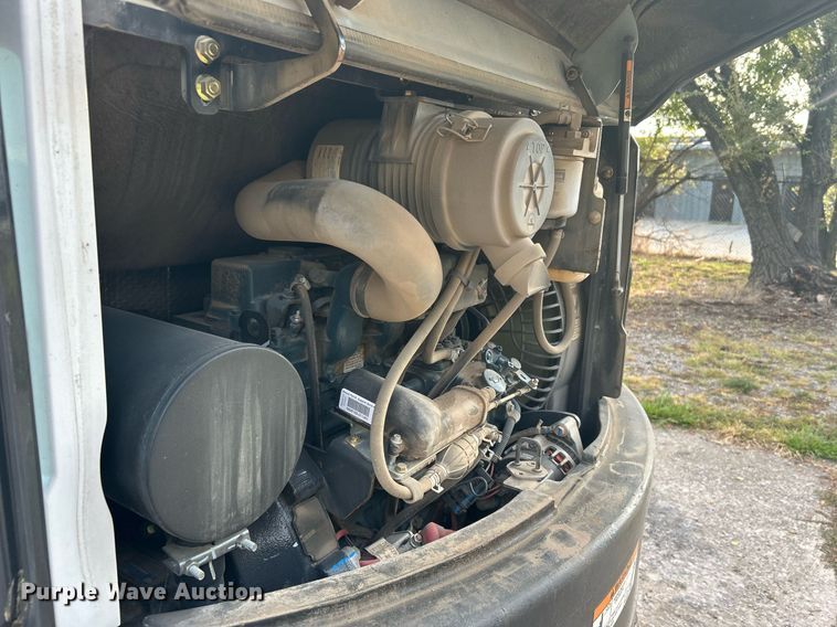 image for item KH9493 2012 Bobcat E32  mini excavator