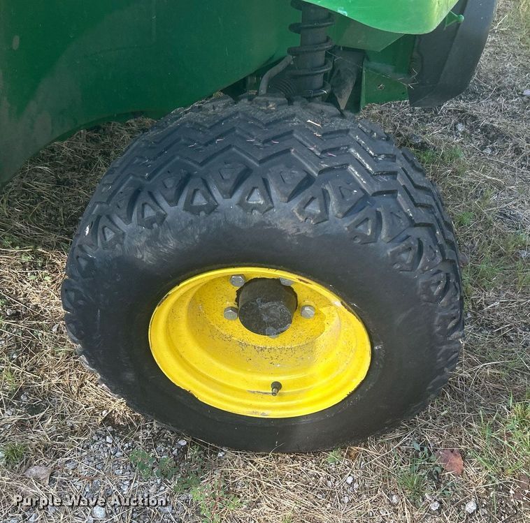 image for item KH9500 (2) John Deere utility vehicles