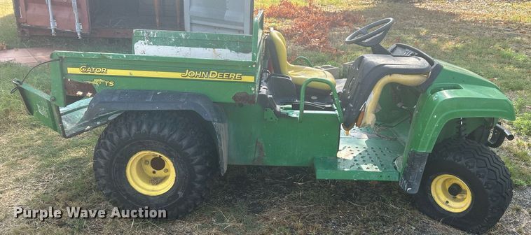 image for item KH9500 (2) John Deere utility vehicles