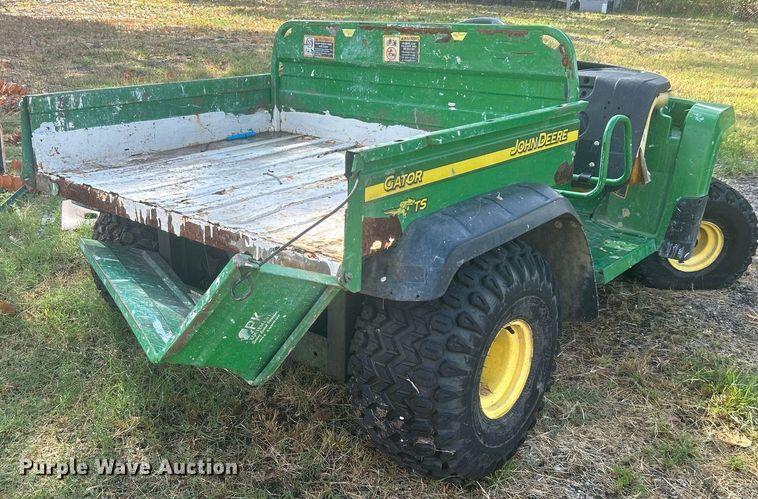 image for item KH9500 (2) John Deere utility vehicles