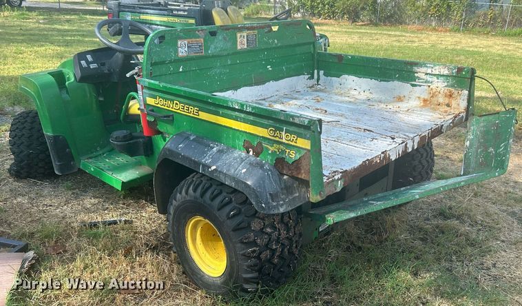 image for item KH9500 (2) John Deere utility vehicles