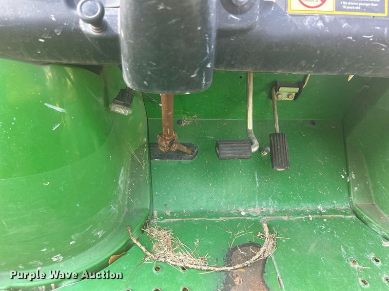 image for item KH9500 (2) John Deere utility vehicles