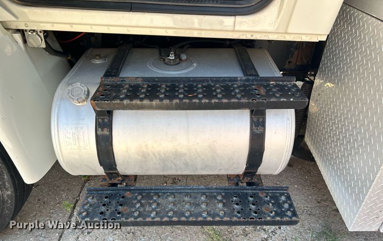 image for item KH9507 2012 International 4400 SBA  medical scanner truck