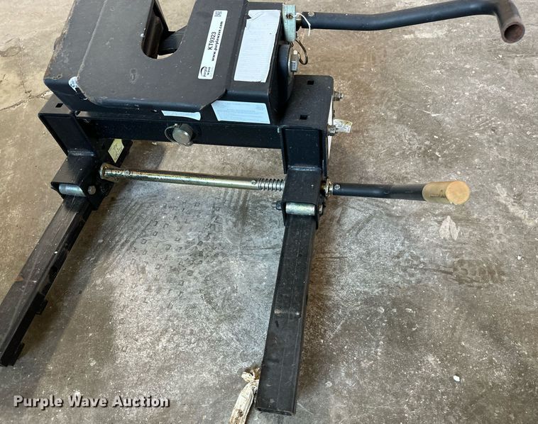 image for item KT9323 Husky EZ Roller  fifth wheel hitch