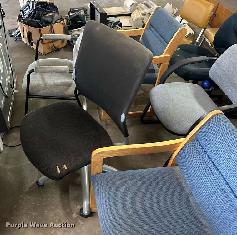 image for item KT9327 Approximately 24 chairs