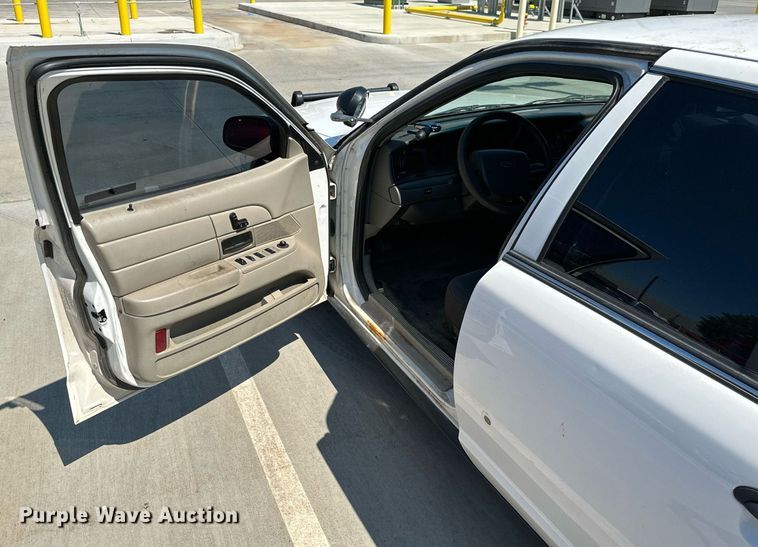 image for item KT9343 2010 Ford Crown Victoria Police Interceptor