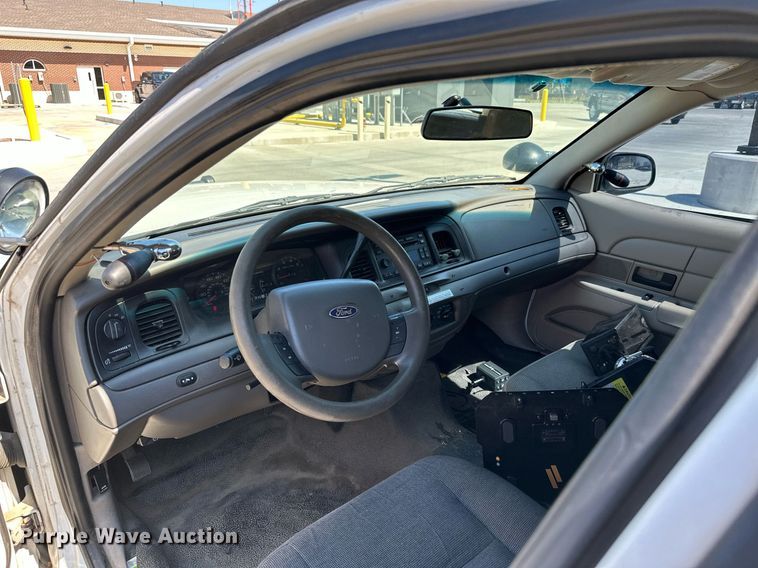 image for item KT9343 2010 Ford Crown Victoria Police Interceptor