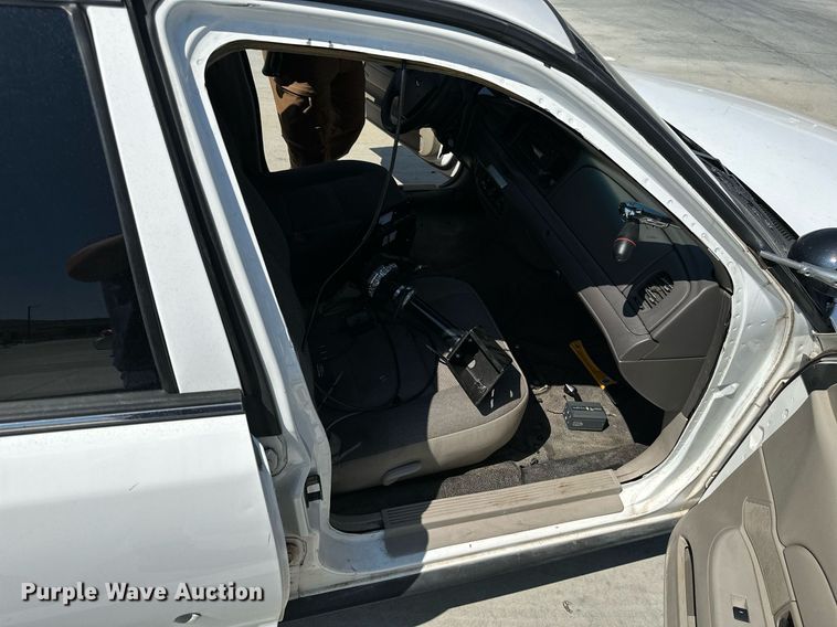 image for item KT9343 2010 Ford Crown Victoria Police Interceptor