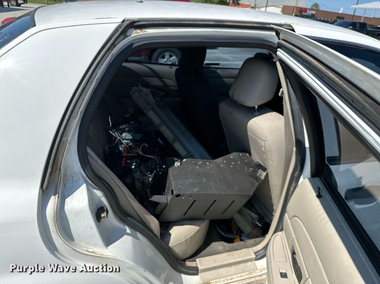 image for item KT9343 2010 Ford Crown Victoria Police Interceptor