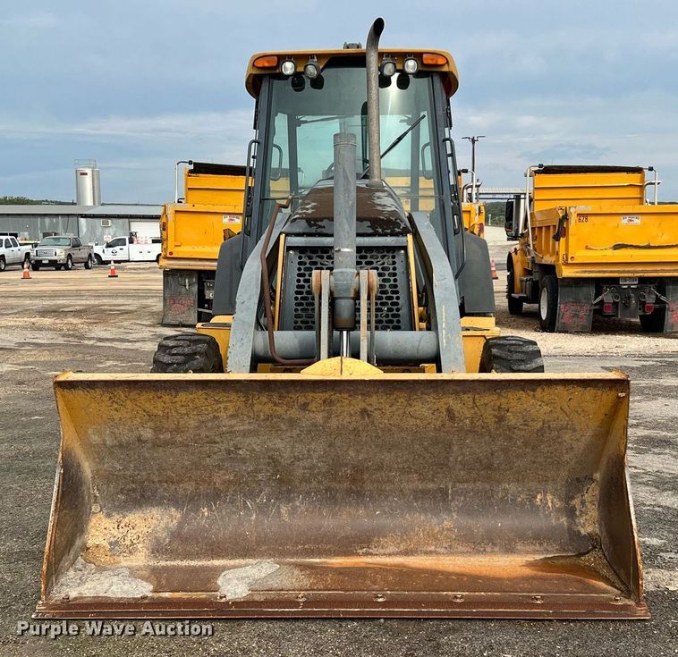 image for item LF9511 2008 John Deere 310SJ  backhoe