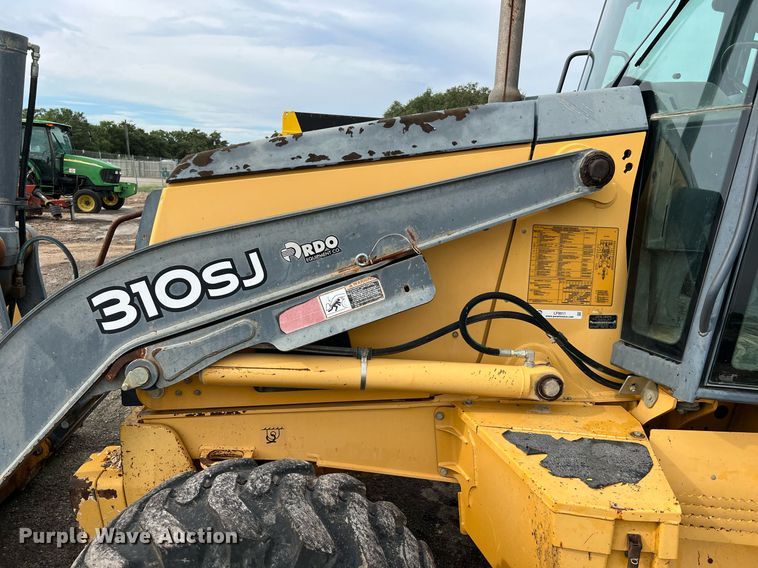 image for item LF9511 2008 John Deere 310SJ  backhoe