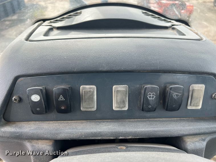 image for item LF9511 2008 John Deere 310SJ  backhoe