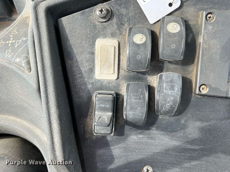 image for item LF9511 2008 John Deere 310SJ  backhoe