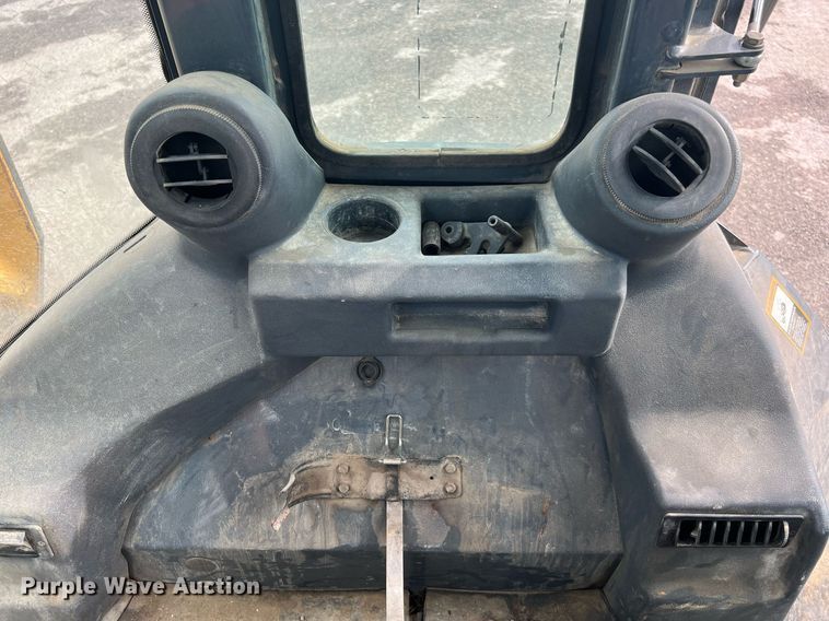 image for item LF9511 2008 John Deere 310SJ  backhoe