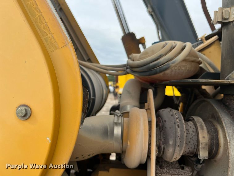 image for item LF9511 2008 John Deere 310SJ  backhoe