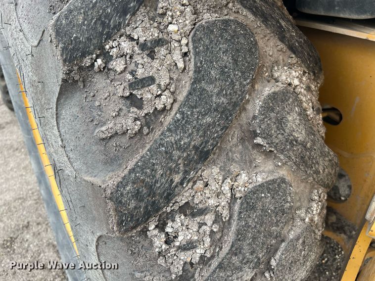 image for item LF9511 2008 John Deere 310SJ  backhoe