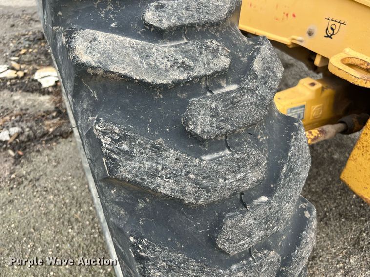 image for item LF9511 2008 John Deere 310SJ  backhoe