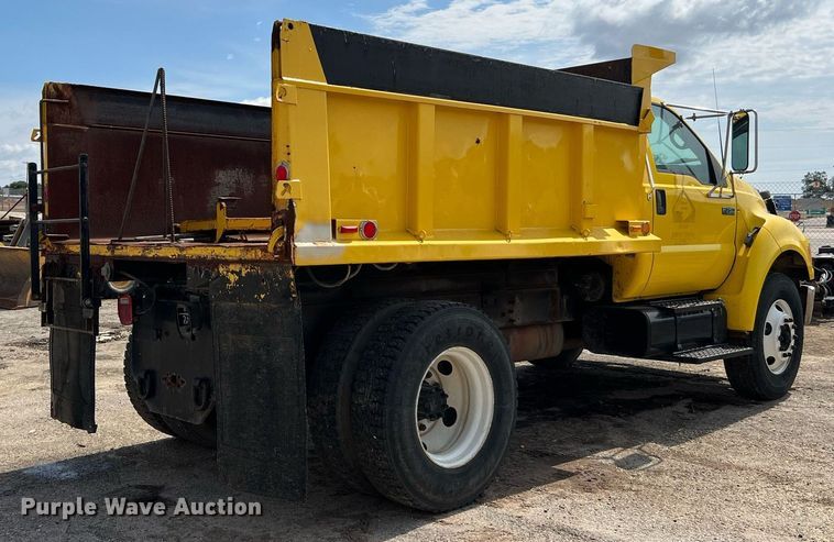 image for item LF9515 2005 Ford F750 Super Duty  dump truck