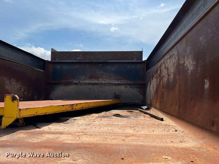 image for item LF9515 2005 Ford F750 Super Duty  dump truck