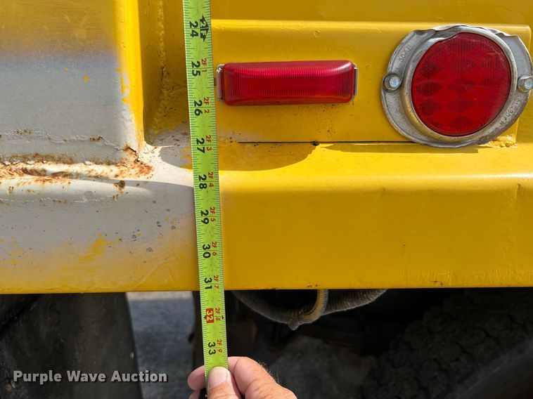 image for item LF9515 2005 Ford F750 Super Duty  dump truck