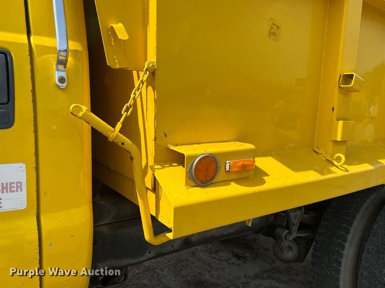 image for item LF9515 2005 Ford F750 Super Duty  dump truck