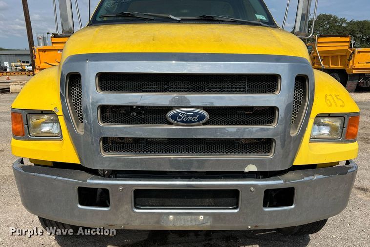 image for item LF9515 2005 Ford F750 Super Duty  dump truck