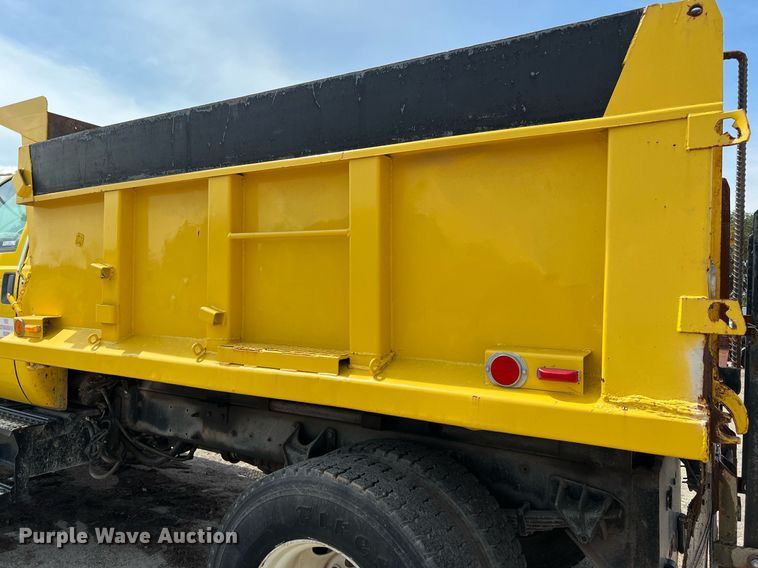 image for item LF9515 2005 Ford F750 Super Duty  dump truck