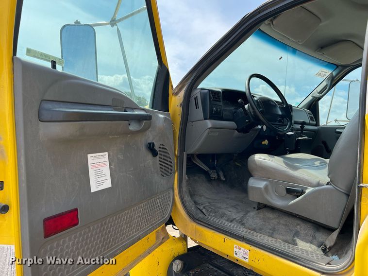 image for item LF9515 2005 Ford F750 Super Duty  dump truck