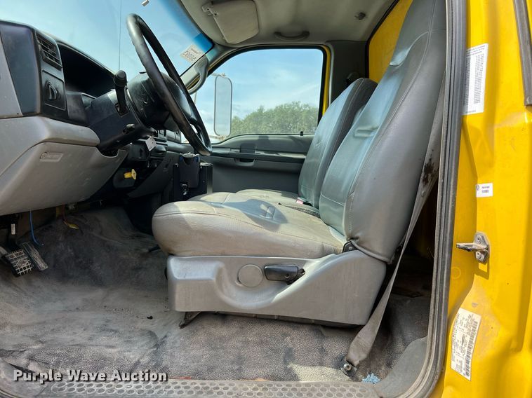 image for item LF9515 2005 Ford F750 Super Duty  dump truck