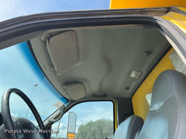 image for item LF9515 2005 Ford F750 Super Duty  dump truck