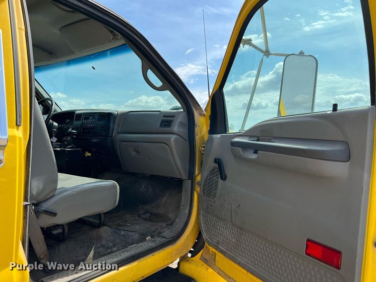 image for item LF9515 2005 Ford F750 Super Duty  dump truck