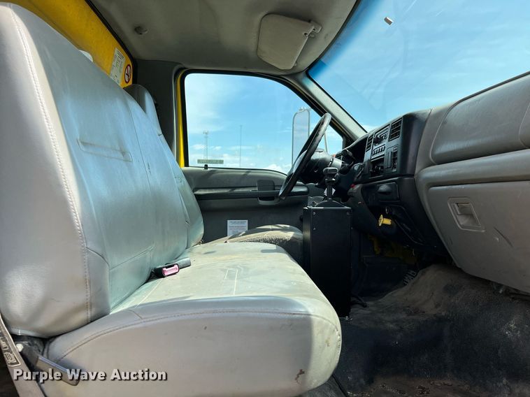 image for item LF9515 2005 Ford F750 Super Duty  dump truck