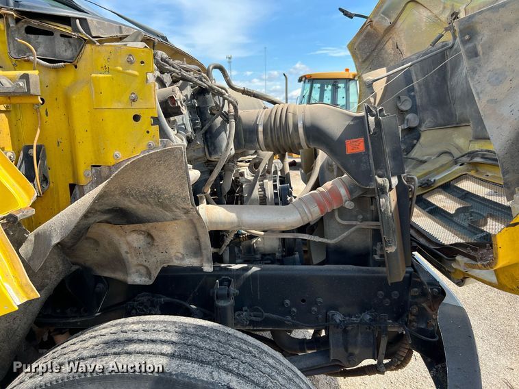 image for item LF9515 2005 Ford F750 Super Duty  dump truck