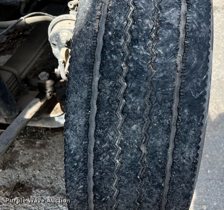 image for item LF9515 2005 Ford F750 Super Duty  dump truck