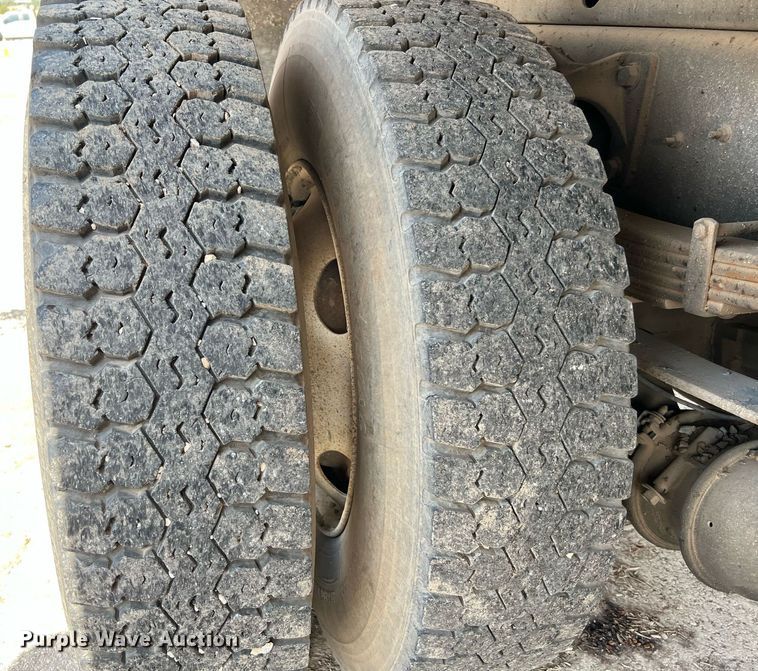 image for item LF9515 2005 Ford F750 Super Duty  dump truck