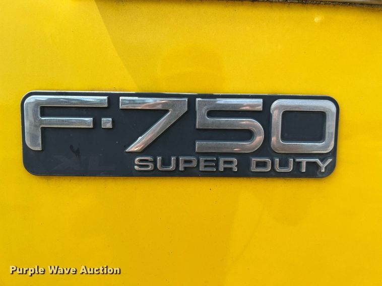 image for item LF9515 2005 Ford F750 Super Duty  dump truck