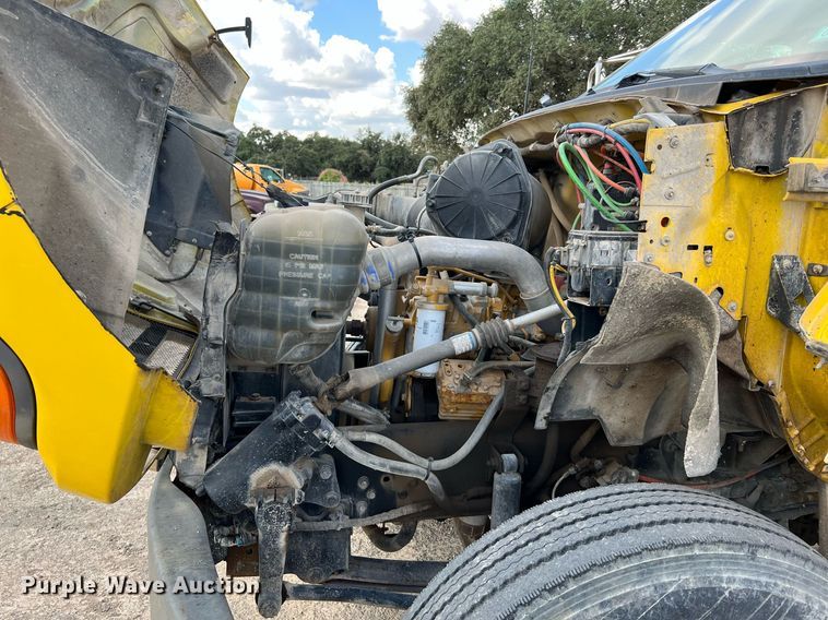 image for item LF9517 2004 Ford F750  water truck