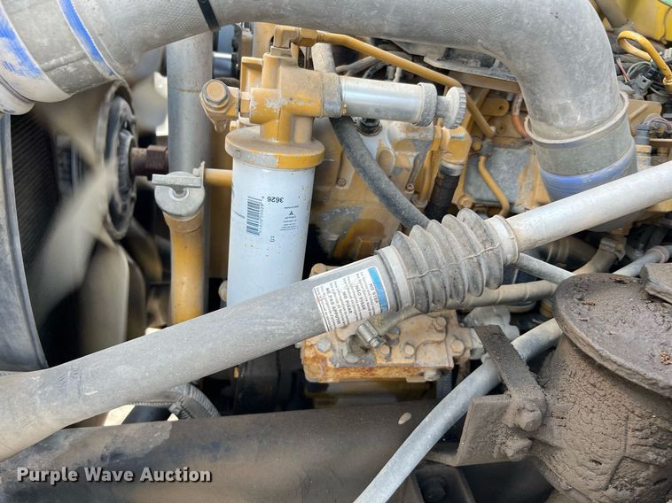 image for item LF9517 2004 Ford F750  water truck