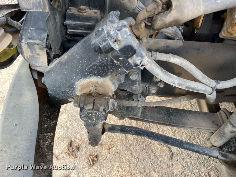 image for item LF9517 2004 Ford F750  water truck