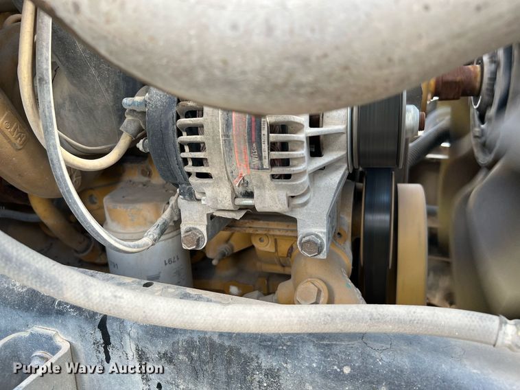 image for item LF9517 2004 Ford F750  water truck